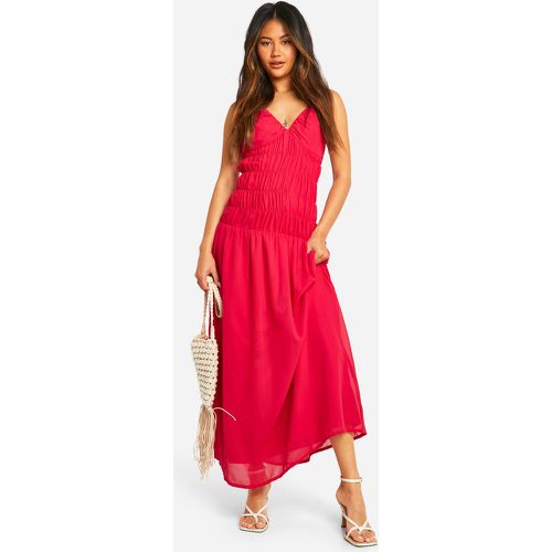 Vestido Maxi De Chifón Fruncido Con Caída En La Cintura - boohoo - Modalova