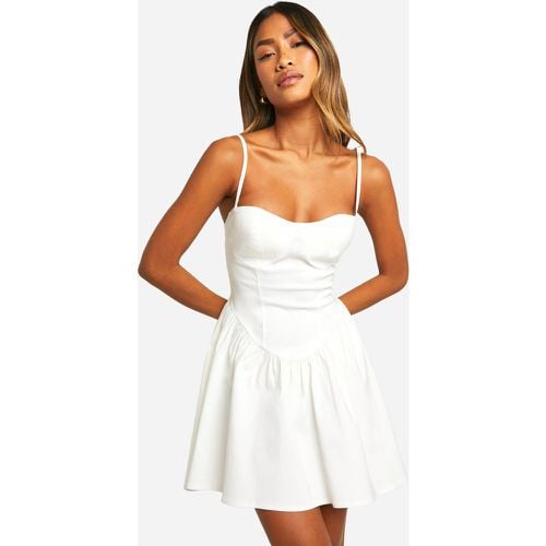 Vestido Mini Estilo Mesonera Con Pico En La Cintura - boohoo - Modalova