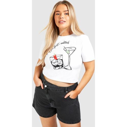 T-shirt corto Plus Size But First Cocktails - boohoo - Modalova
