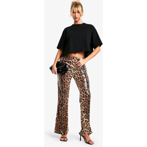 Pantaloni a zampa leopardati con paillettes - boohoo - Modalova