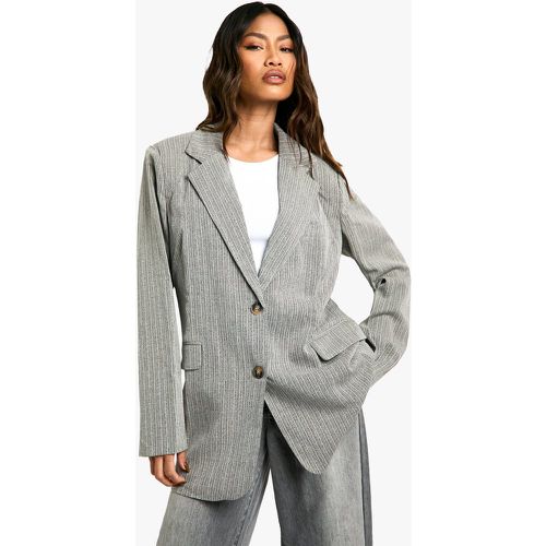 Blazer lungo Premium rilassato a righe verticali con trama - boohoo - Modalova