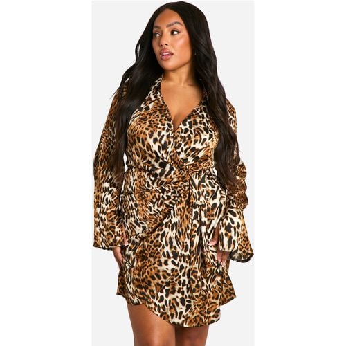 Vestido Camisero Plus Cruzado Con Estampado De Leopardo - boohoo - Modalova