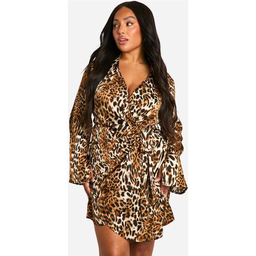 Vestito camicia scaldacuore Plus Size con stampa leopardata - boohoo - Modalova