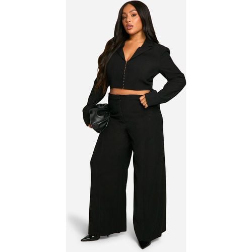 Pantaloni sartoriali Plus Size a gamba ampia con cuciture - boohoo - Modalova