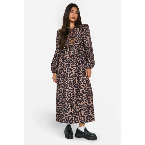 Vestido Midaxi Holgado Con Atadura Frontal Y Estampado De Leopardo - boohoo - Modalova