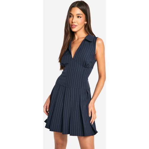 Vestido Mini Plisado Con Raya Diplomática - boohoo - Modalova