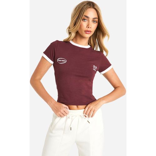 T-shirt in jersey con stampa 82 Sport e bordi a contrasto - boohoo - Modalova