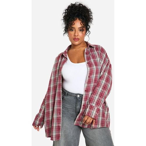 Camicia Plus Size oversize a quadri con ciliegie - boohoo - Modalova