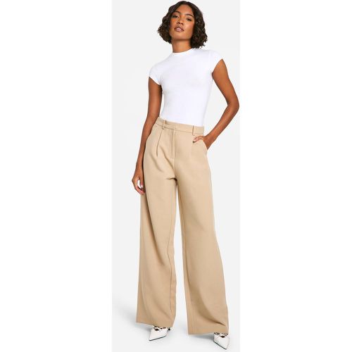 Pantaloni sartoriali Tall a gamba ampia - boohoo - Modalova