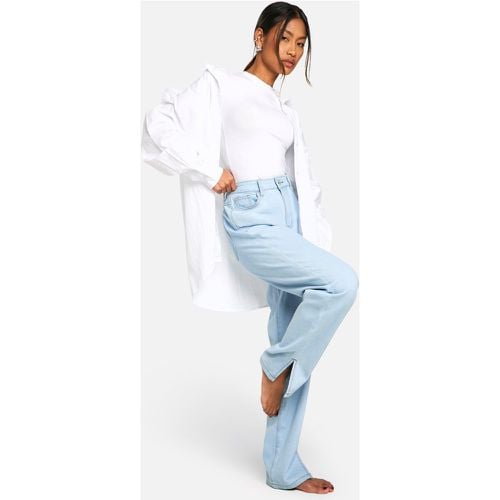 Jeans dritti Basics a vita alta con spacco sul fondo - boohoo - Modalova