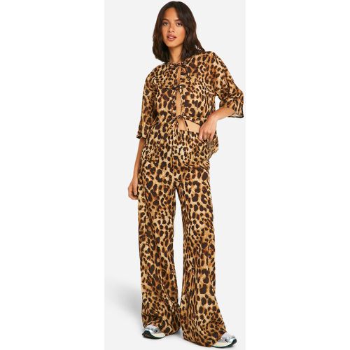 Pantalón De Pernera Ancha Y Blusa Con Mangas Bombachas Y Atadura Frontal Con Estampado De Leopardo - boohoo - Modalova