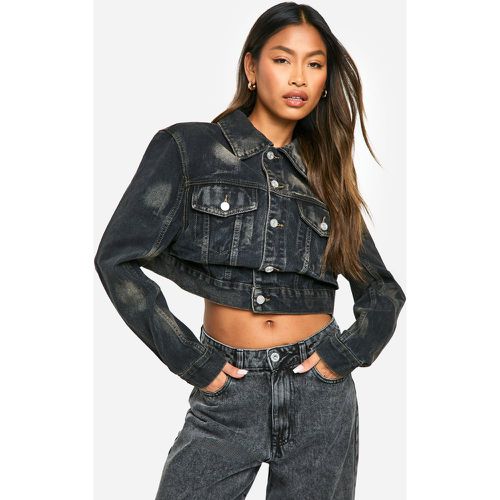 Giacca in denim effetto smagliato con dettagli in vita - boohoo - Modalova