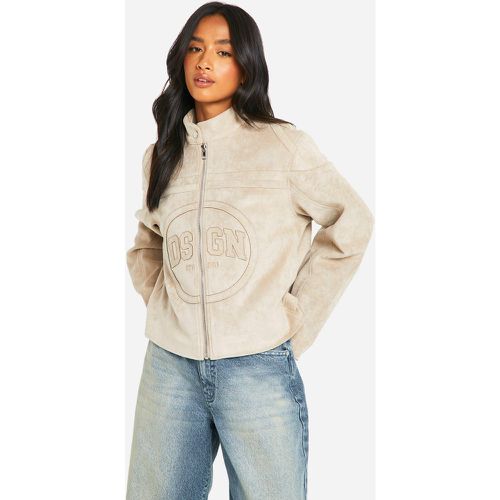 Chaqueta Petite De Ante Sintético Con Relieve - boohoo - Modalova