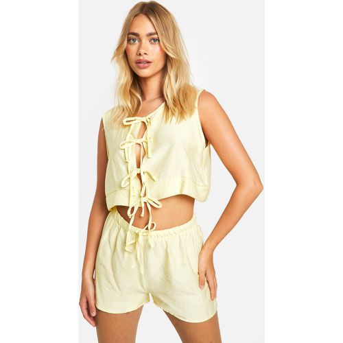 Conjunto Efecto Lino De Pantalón Corto Y Blusa Sin Mangas Con Atadura Frontal Y Estampado De Limón - boohoo - Modalova