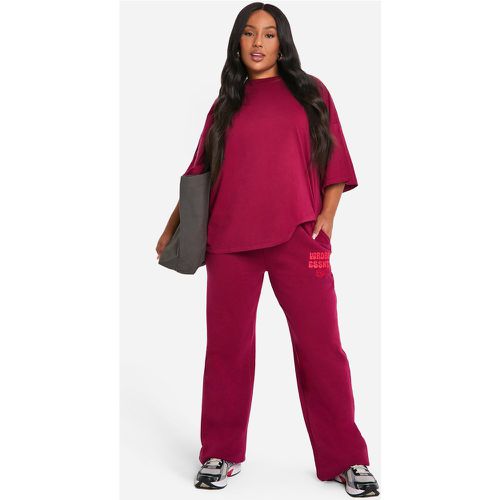 Pantaloni tuta dritti Plus Size Wardrobe Essentials a bolle - boohoo - Modalova