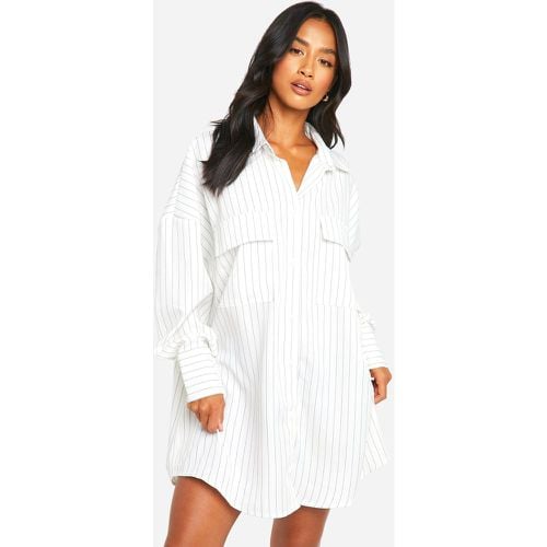 Vestido Camisero Petite Oversize De Rayas - boohoo - Modalova