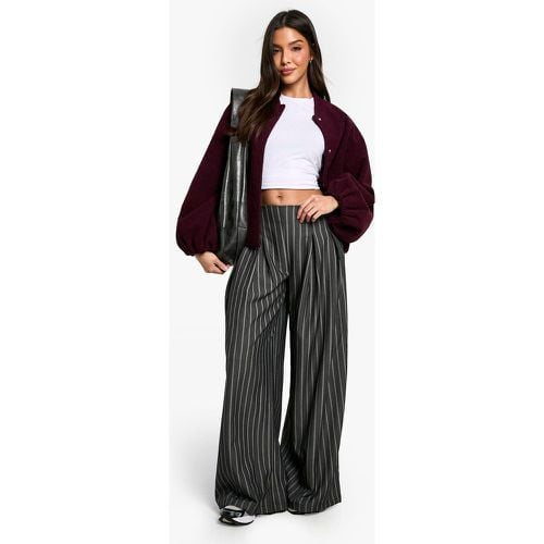 Pantalón Holgado Plisado Con Rayas - boohoo - Modalova