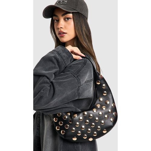 Bolso De Hombro Efecto Cuero Con Tachuelas Y Forma De Media Luna - boohoo - Modalova