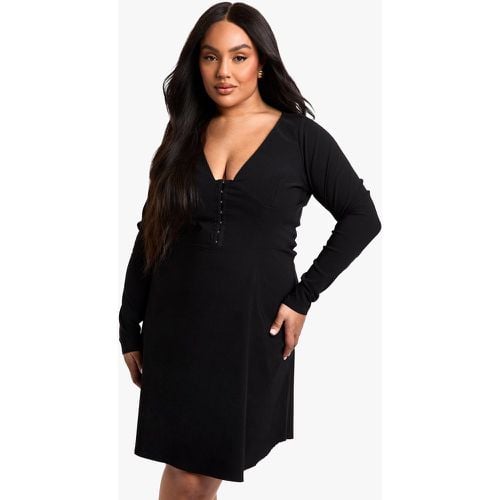 Vestito Skater Plus Size in bengalina con asole e gancetti - boohoo - Modalova