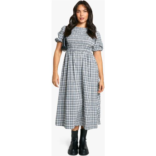 Vestito longuette Plus Size increspato a quadri - boohoo - Modalova