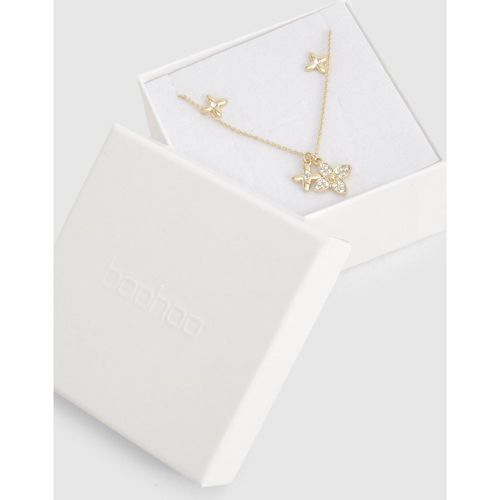 Set regalo collana e orecchini placcati in oro con fiore e strass - boohoo - Modalova