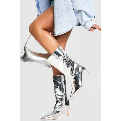 Metallic High Shine Column Ankle Boots - boohoo - Modalova