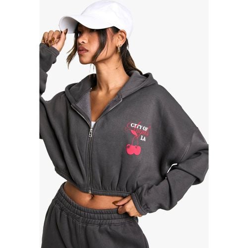 Felpa squadrata corta con slogan, ciliegie, zip e cappuccio - boohoo - Modalova