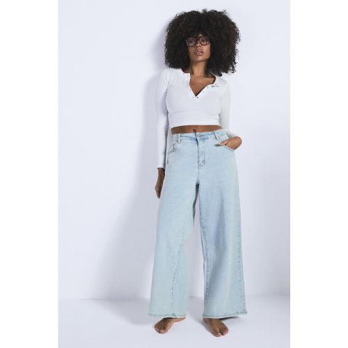 Jeans Plus Size A Gamba Ampia - boohoo - Modalova