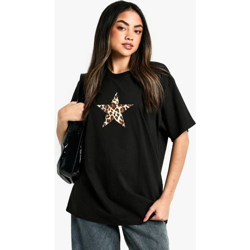 T-shirt oversize con stampa leopardata e stelle - boohoo - Modalova