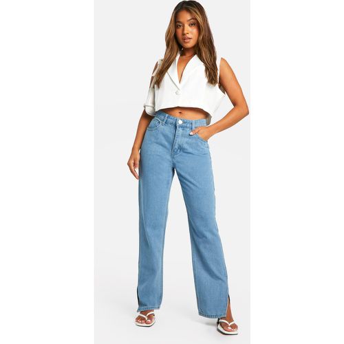 Jeans Petite a vita alta con spacco sul fondo - boohoo - Modalova