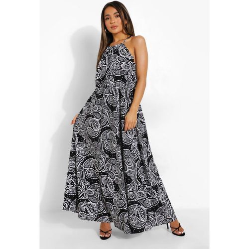 Vestito maxi Petite allacciato al collo con stampa in fantasia cachemire - boohoo - Modalova