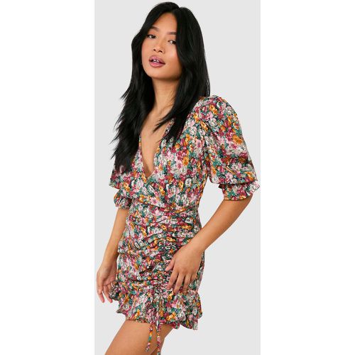 Vestito scaldacuore Petite a fiori con ruches - boohoo - Modalova