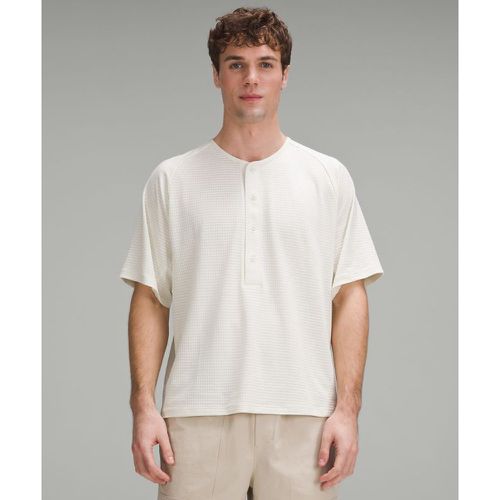 – Kurzärmliges Henley-Shirt mit Gitterstruktur für Männer – Weiß – Größe XS - lululemon - Modalova