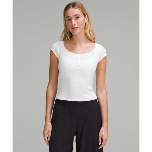 – Henley T-Shirt mit Kappenärmeln für Frauen – Größe M - lululemon - Modalova