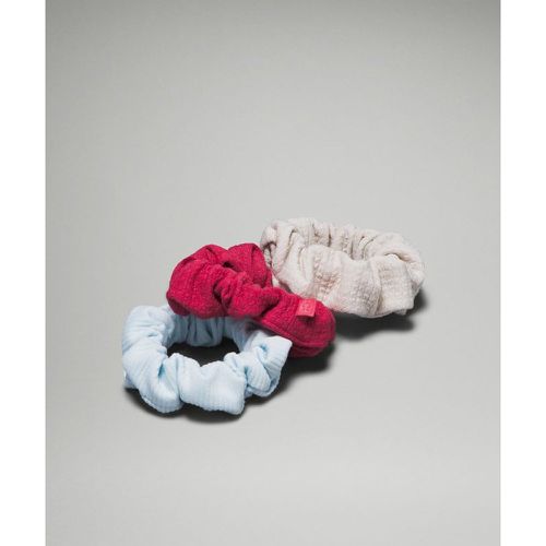 – Uplifting Strukturierte Scrunchies 3er-Pack – Pink/Blau/Weiß - lululemon - Modalova