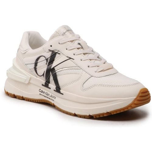 Sneakers - Chunky Runner Oversized Brand YM0YM00634 Ancient White YBH - Calvin Klein Jeans - Modalova