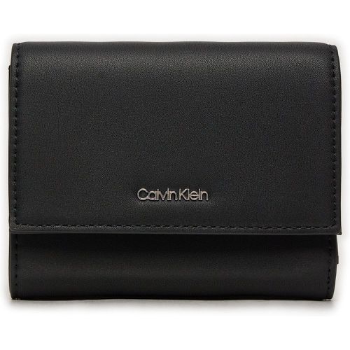 Portafoglio grande da donna Ck Must Md Trifold W/Zip K60K612450 - Calvin Klein - Modalova