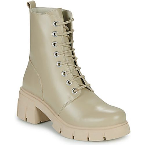 Betty London Beige Boots Modalova