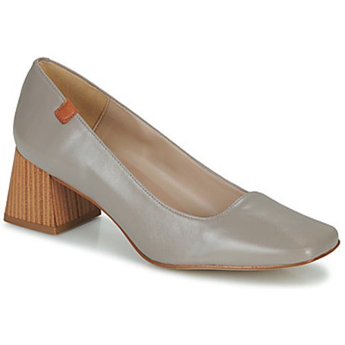 CLAUDIE women's Court Shoes in - Betty London - Modalova