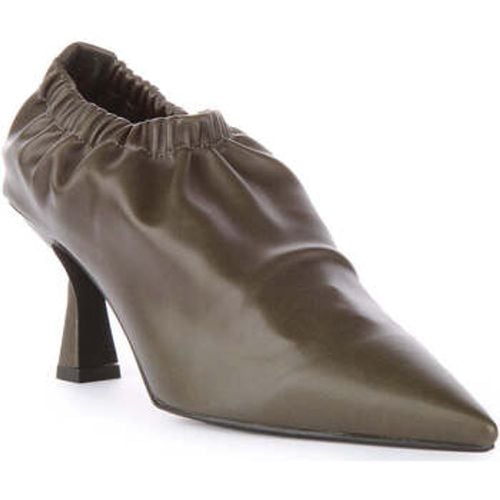 Womens Soft Leather Pointed Toe Heel Shoes women's Court Shoes in - Justinreess England - Modalova