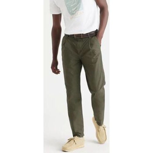 Hosen A7532 0003 - CHINO RELAXED TAPER-ARMY GREEN - Dockers - Modalova