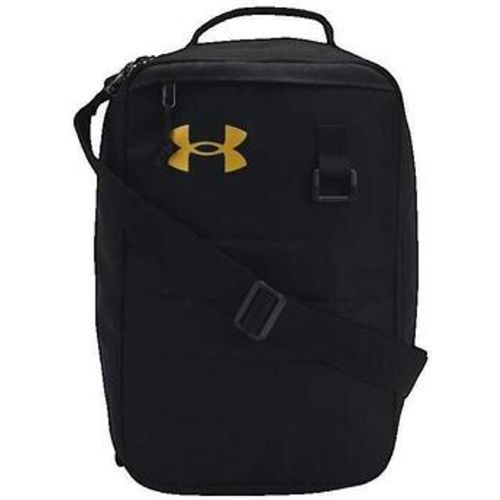 Taschen Ua Contient Un Sac De Baskets - Under Armour - Modalova
