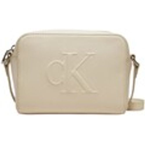 Borsa SCULPTED CAMERA BAG DEBOSS K60K612726 - Calvin Klein Jeans - Modalova