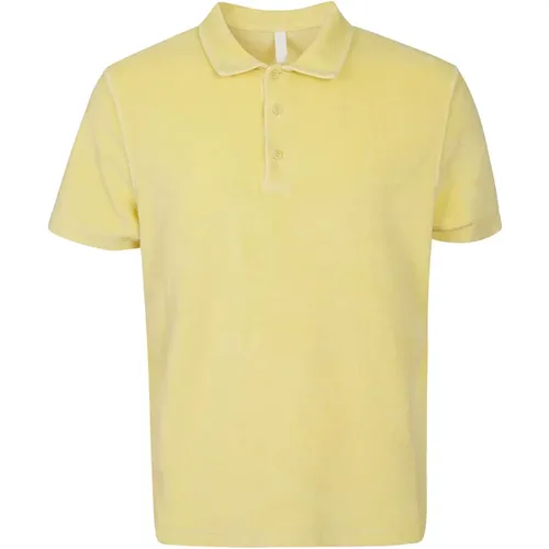 Gelbes Baumwoll-Polo-Shirt mit Kragen , Herren, Größe: S - 04651/ A trip in a bag - Modalova