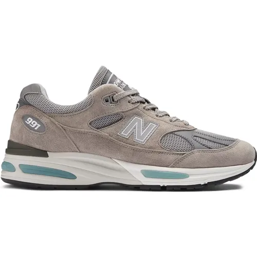 Moderner 991v2 Sneaker , Herren, Größe: 40 1/2 EU - New Balance - Modalova