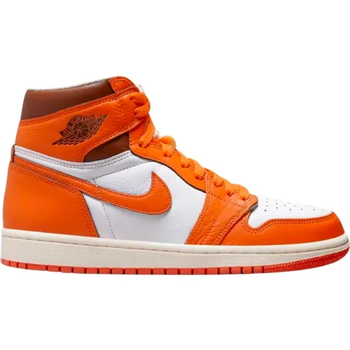 Limited Edition Starfish Retro High OG , male, Sizes: 8 UK, 4 1/2 UK, 5 UK, 4 UK, 1 1/2 UK, 2 UK, 9 UK, 6 1/2 UK, 10 UK, 8 1/2 UK, 6 UK, 2 1/2 UK, 3 1 - Nike - Modalova