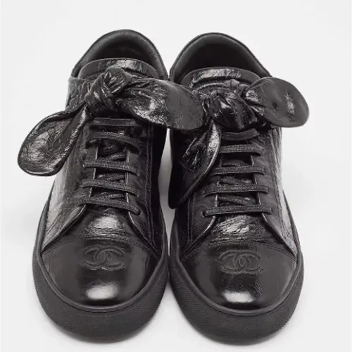 Pre-owned Leather sneakers , female, Sizes: 6 1/2 UK - Chanel Vintage - Modalova