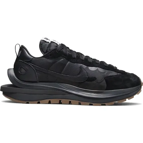 Sacai Vaporwaffle Gum Sneakers , male, Sizes: 2 1/2 UK - Nike - Modalova