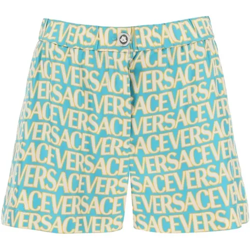 Stylische Sommer Shorts für Männer - Versace - Modalova