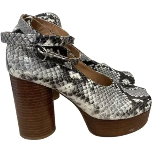 Python Print Leather Tabi Heels , female, Sizes: 4 1/2 UK - Maison Margiela Pre-owned - Modalova